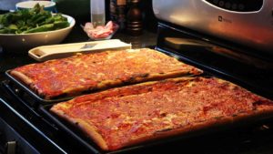 pizza-casalinga-precotura-pomodoro
