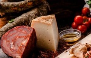 ventricina-e-pecorino